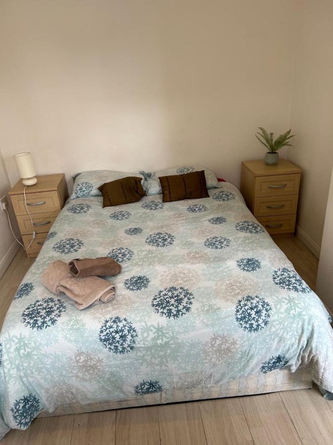 Double Room With Shared Facilities London Exterior photo